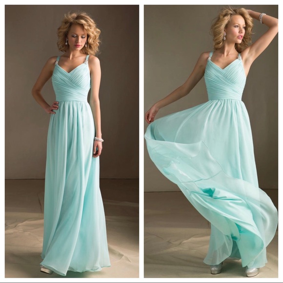 bodycon dress with sleeves